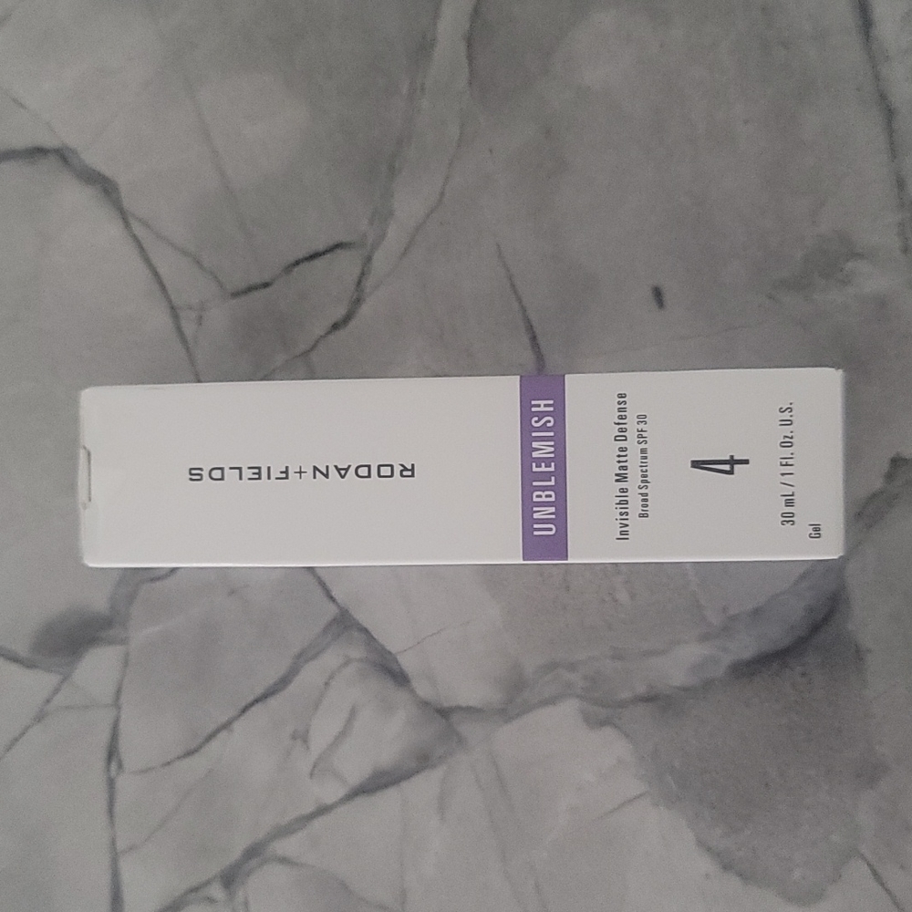 Rodan & Fields Unblemish Invisible Matte Defense